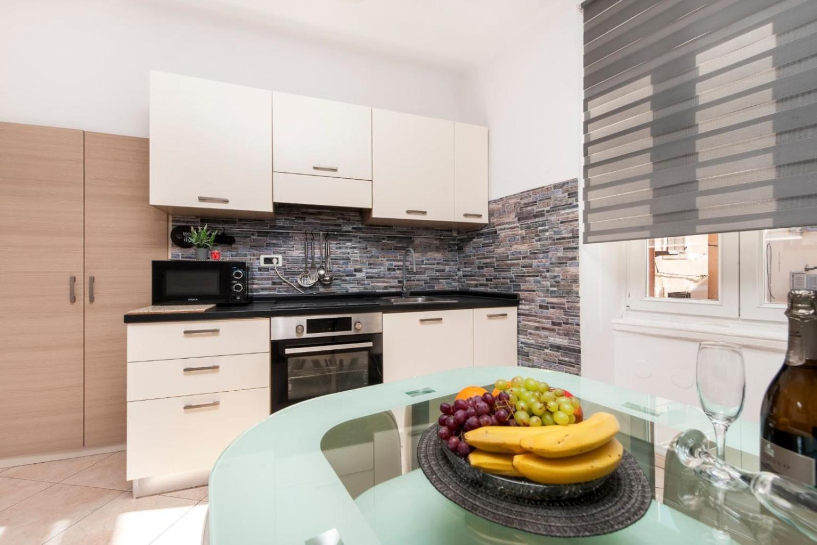 Apartment Rogic Ровінь Екстер'єр фото