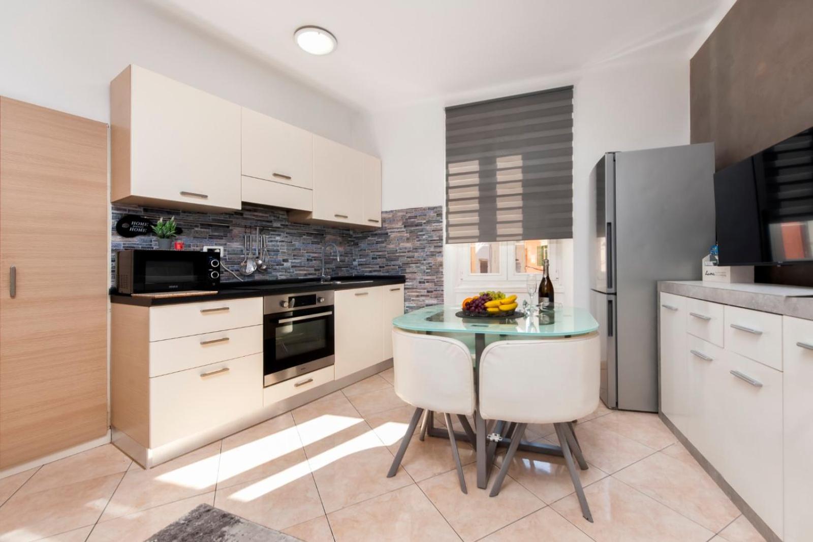 Apartment Rogic Ровінь Екстер'єр фото
