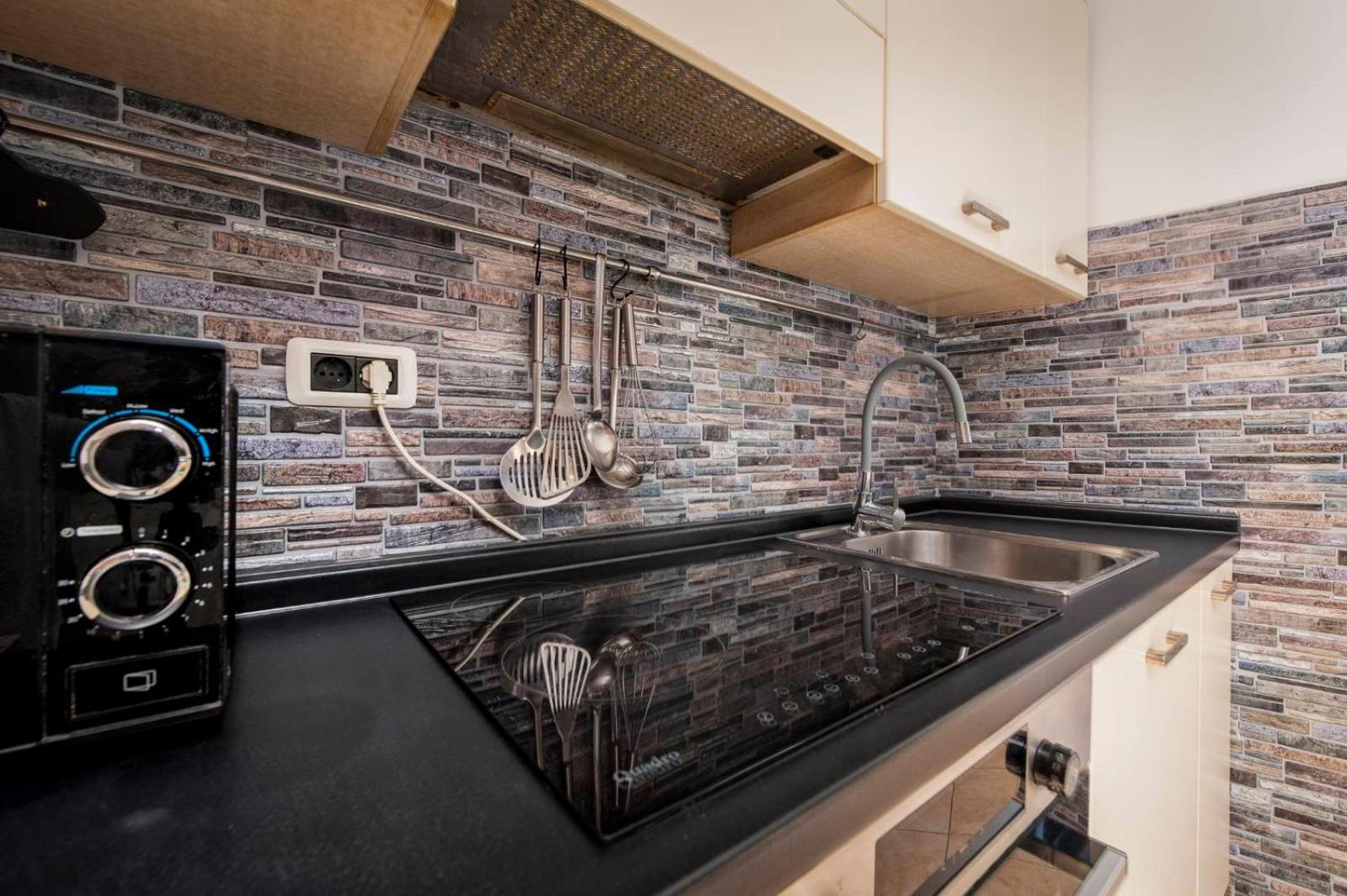 Apartment Rogic Ровінь Екстер'єр фото