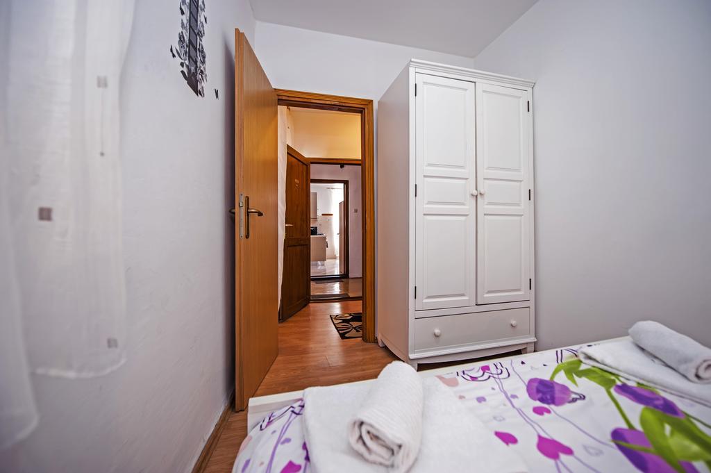 Apartment Rogic Ровінь Екстер'єр фото